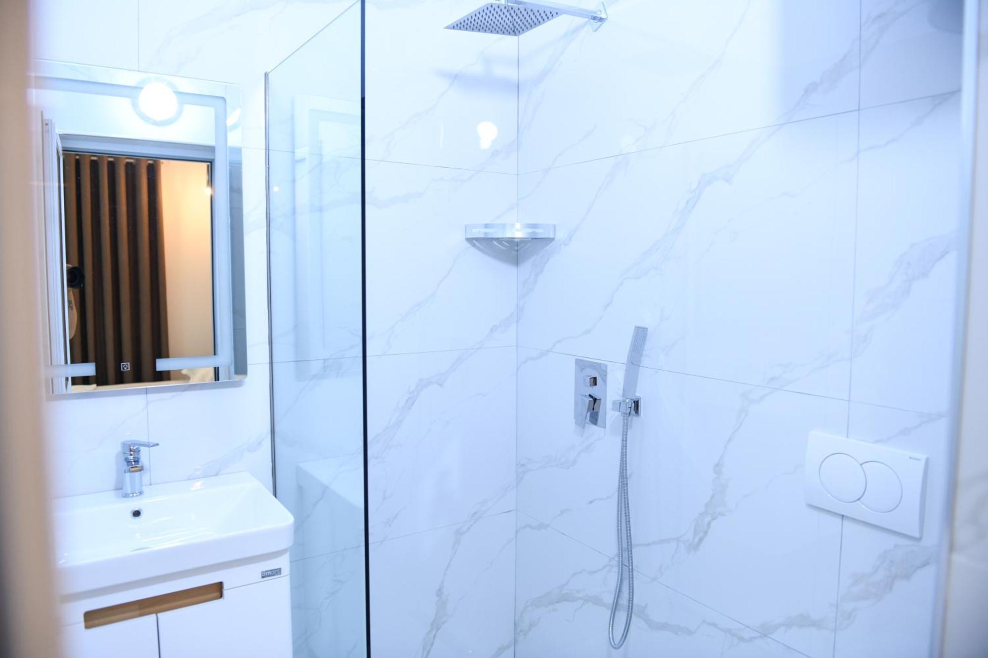 Guest House Cela City Centre Berat Luaran gambar