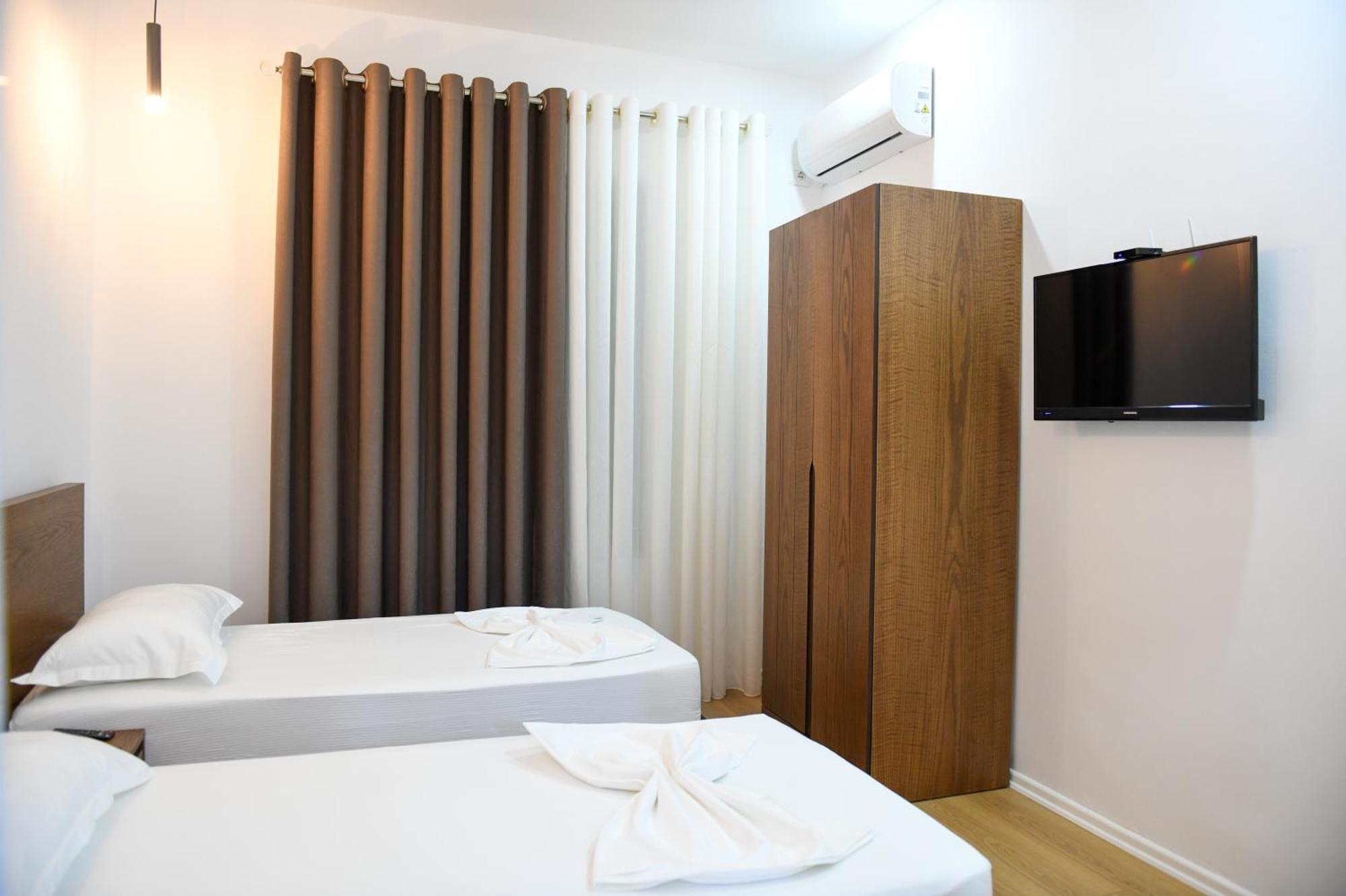 Guest House Cela City Centre Berat Luaran gambar