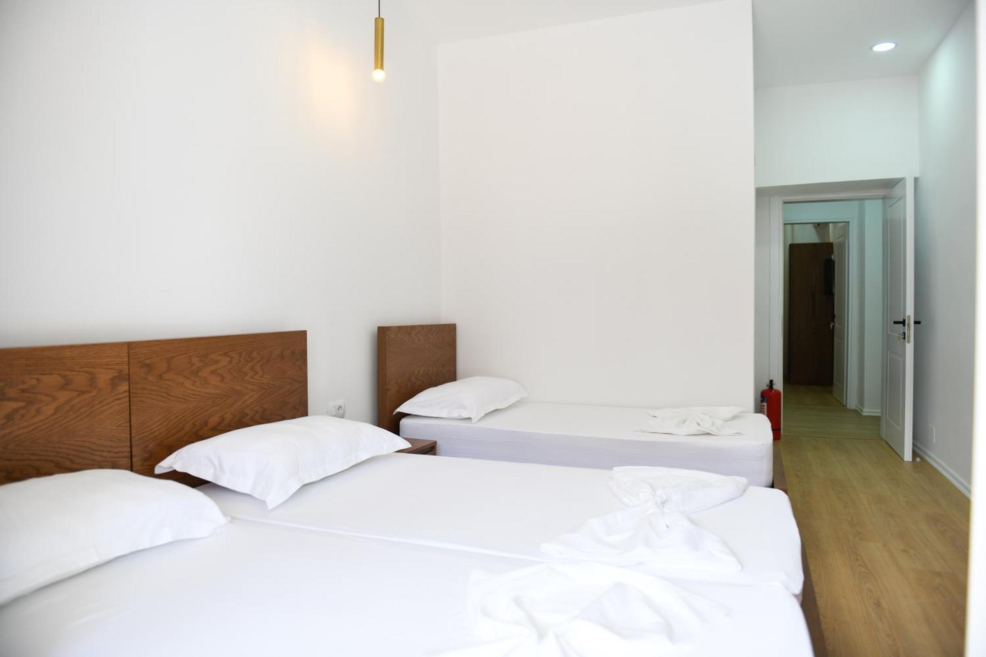 Guest House Cela City Centre Berat Luaran gambar