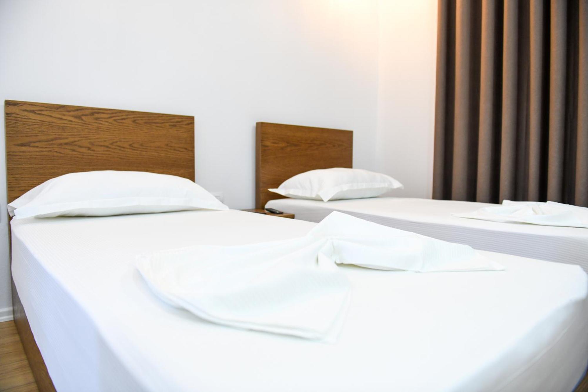 Guest House Cela City Centre Berat Luaran gambar