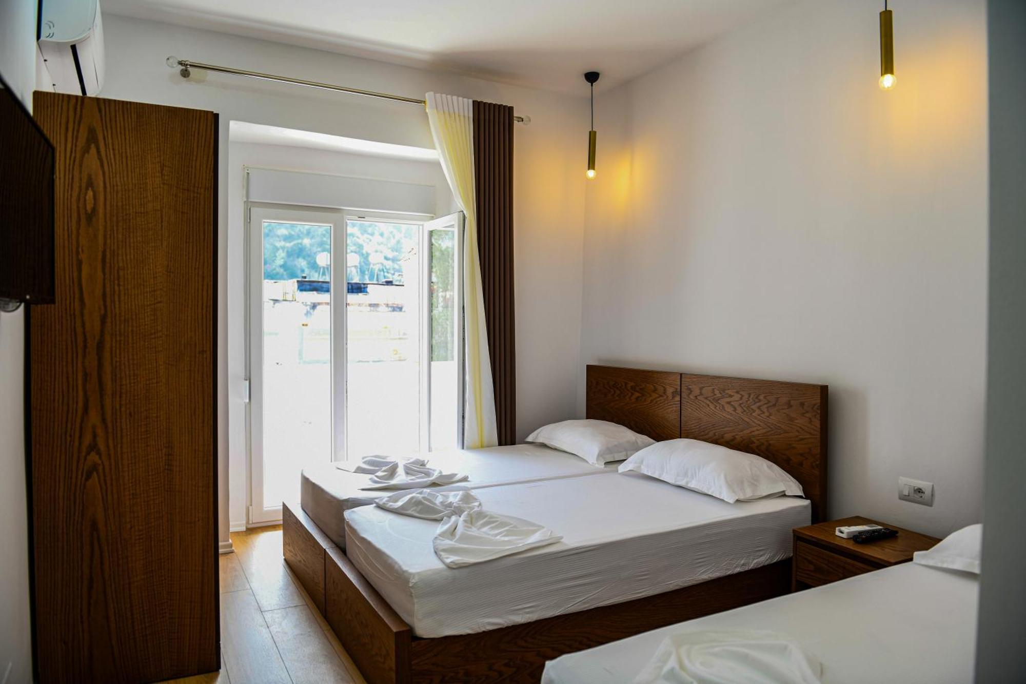 Guest House Cela City Centre Berat Luaran gambar