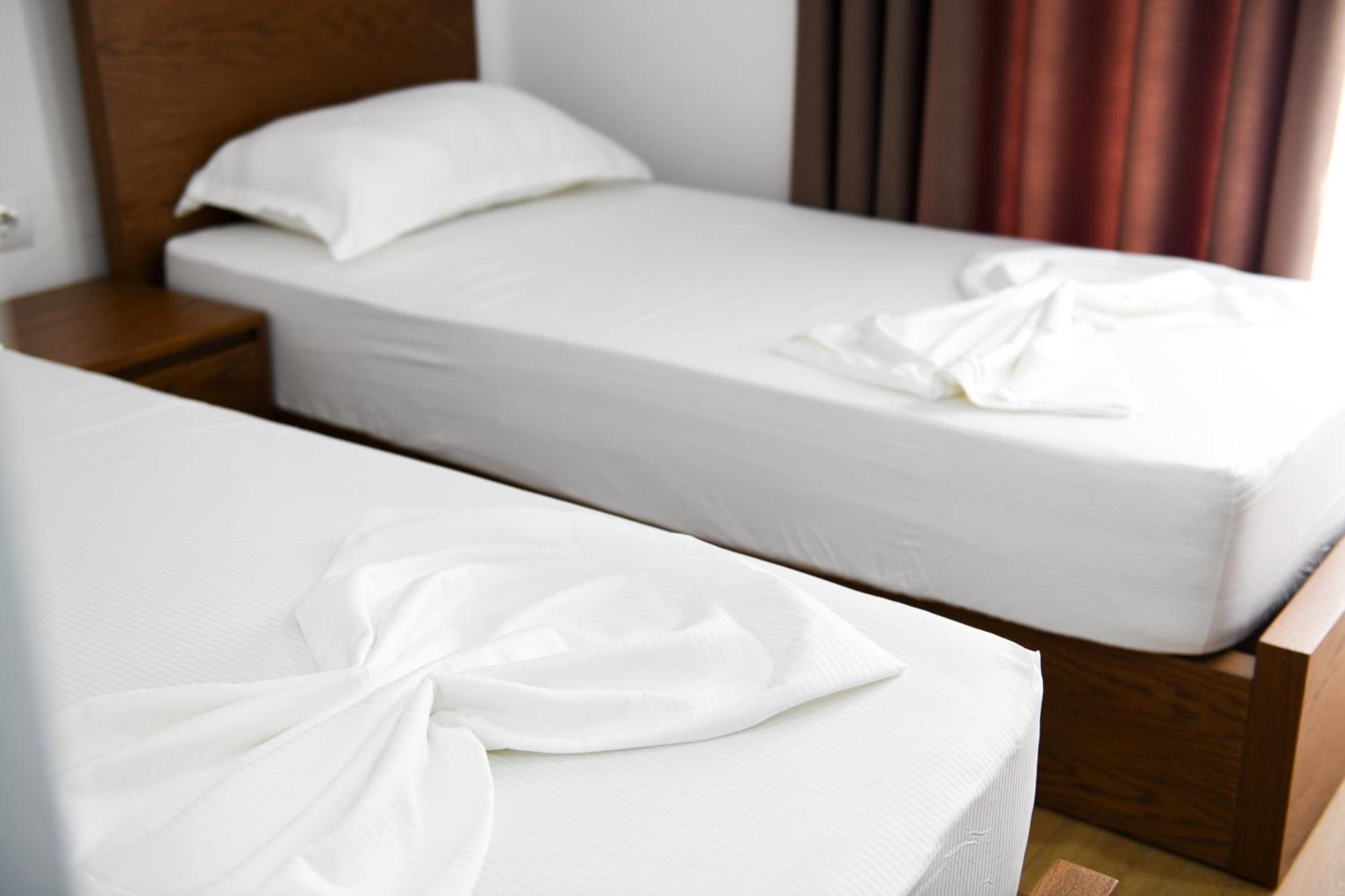 Guest House Cela City Centre Berat Luaran gambar
